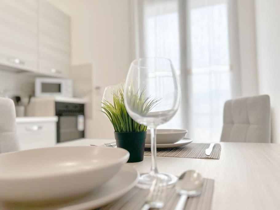 Elegant Apartment - Wifi - Smart Tv - Netflix 热那亚 外观 照片